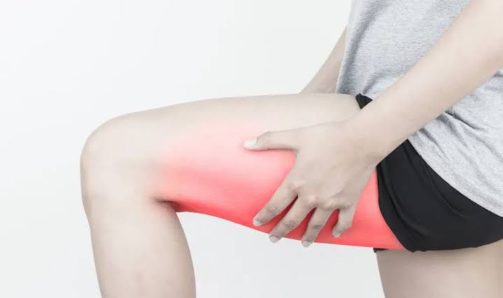 Thigh and leg pain physiotherapy treatment at Munir Hafeez Medical Center Gujranwala